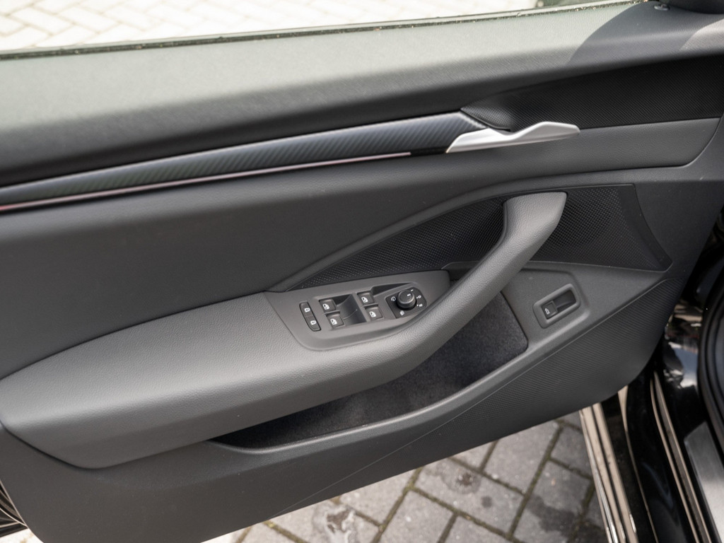 Bild 24 - Superb Combi Sportline 2.0 TSI DSG 4x4 AHK Pano