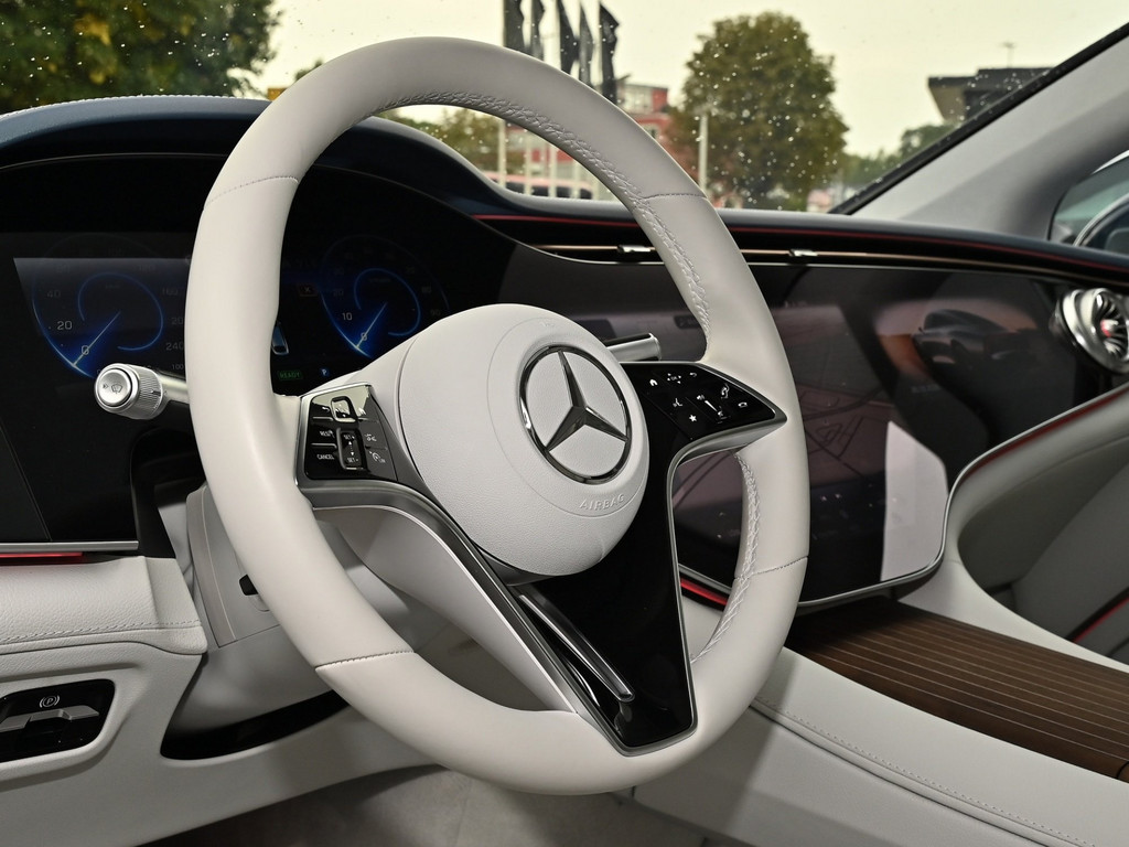 Bild 29 - EQS 580 4M Edition1 AMG Sport Premium + Hyperscreen