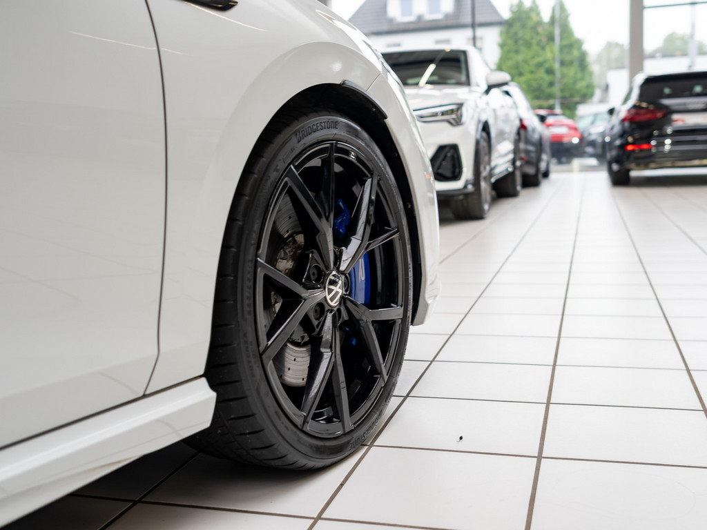 Bild 8 - Golf VIII R Performance 2,0 l TSI 4MOTION DSG