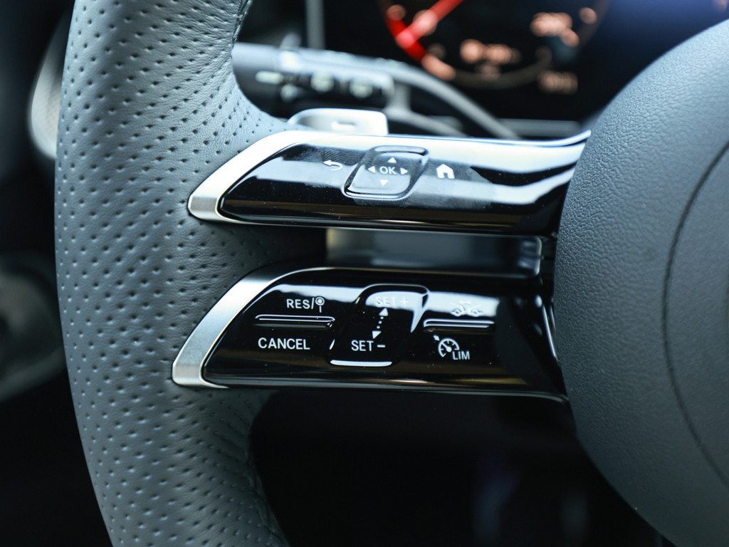 Bild 22 - GLC 220d 4M AMG Line Burmester AHK