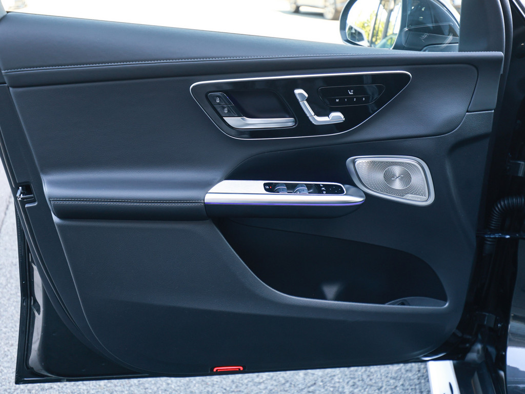 Bild 29 - GLC 220d 4M AMG Line Burmester AHK
