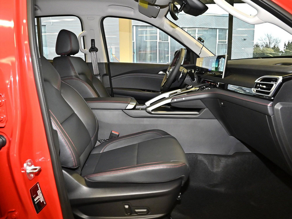 Bild 2 - T60 MAX 4WD Luxury