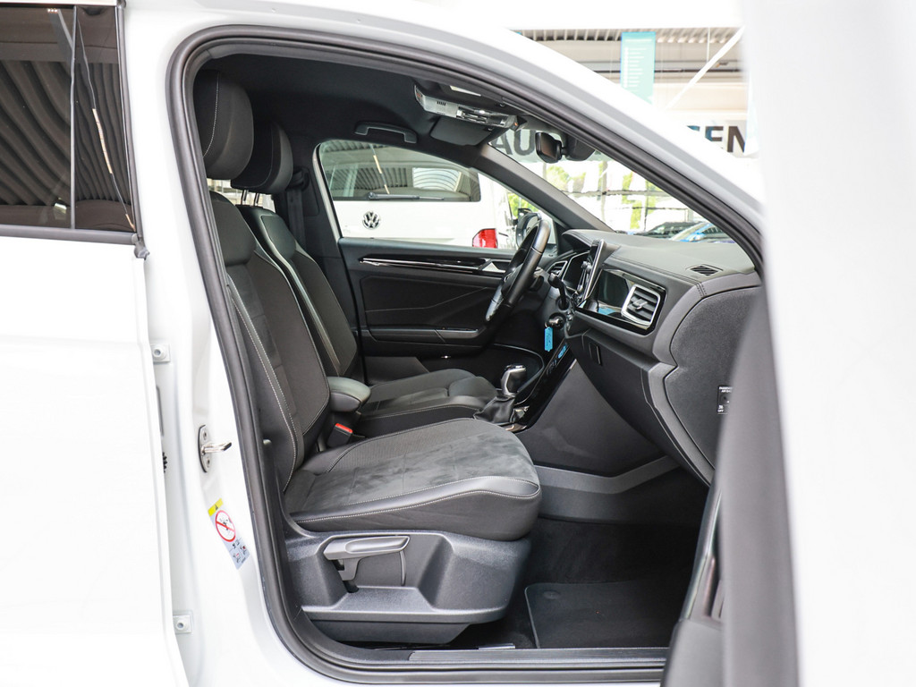 Bild 2 - T-Roc R-Line 1.5 l TSI DSG