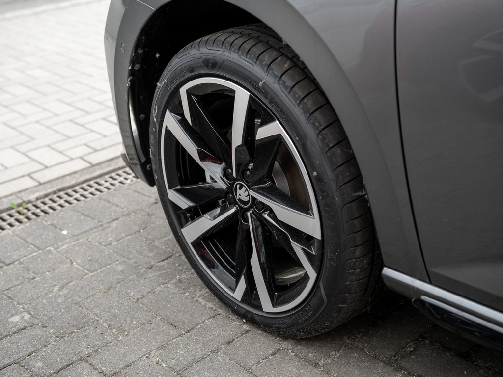 Bild 7 - Scala Monte Carlo 1.5 TSI DSG Pano AHK Navi ACC