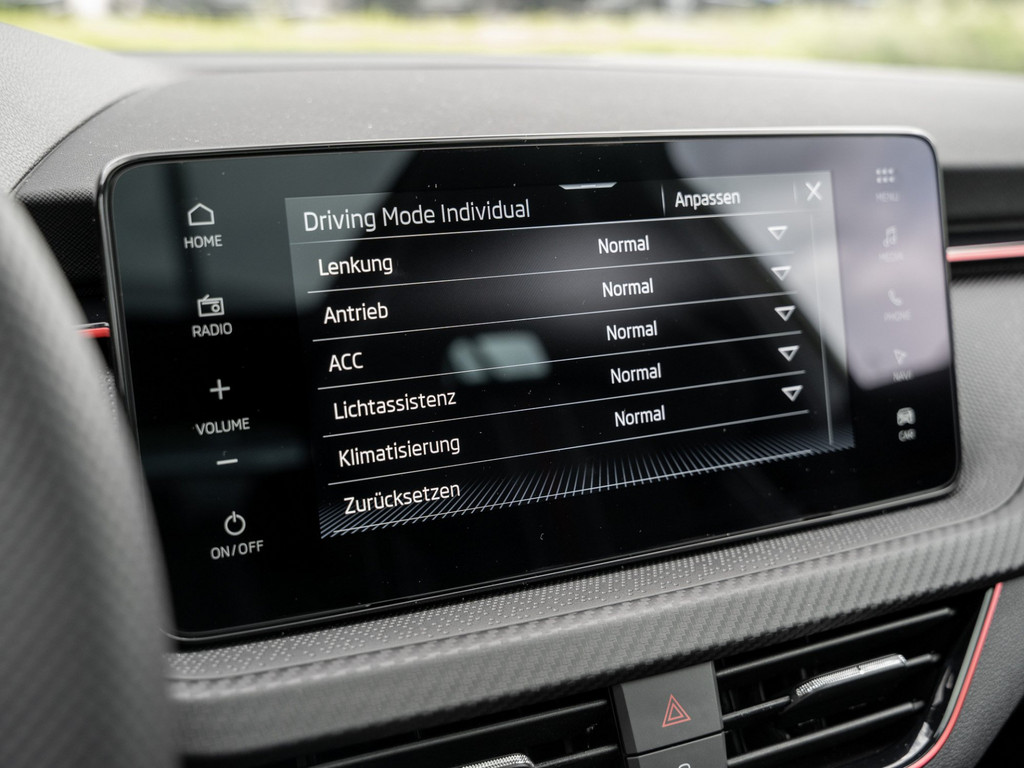 Bild 21 - Scala Monte Carlo 1.5 TSI DSG Pano AHK Navi ACC