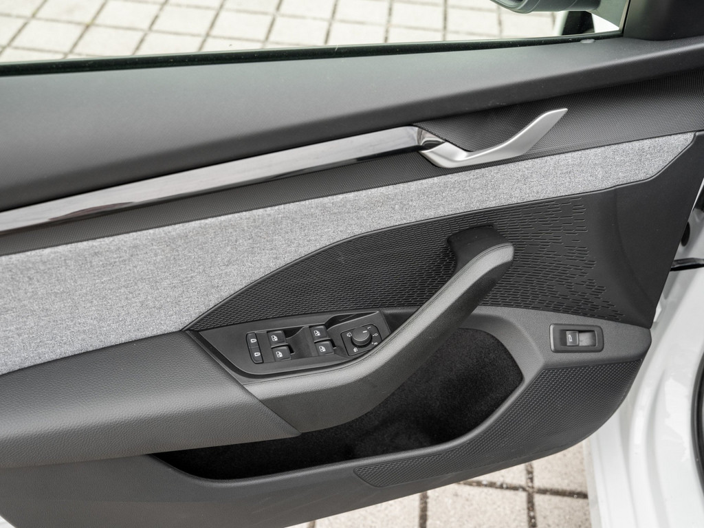 Bild 28 - OCTAVIA C. SELECTION 1.5 TSI e-TEC DSG Kam. Navi
