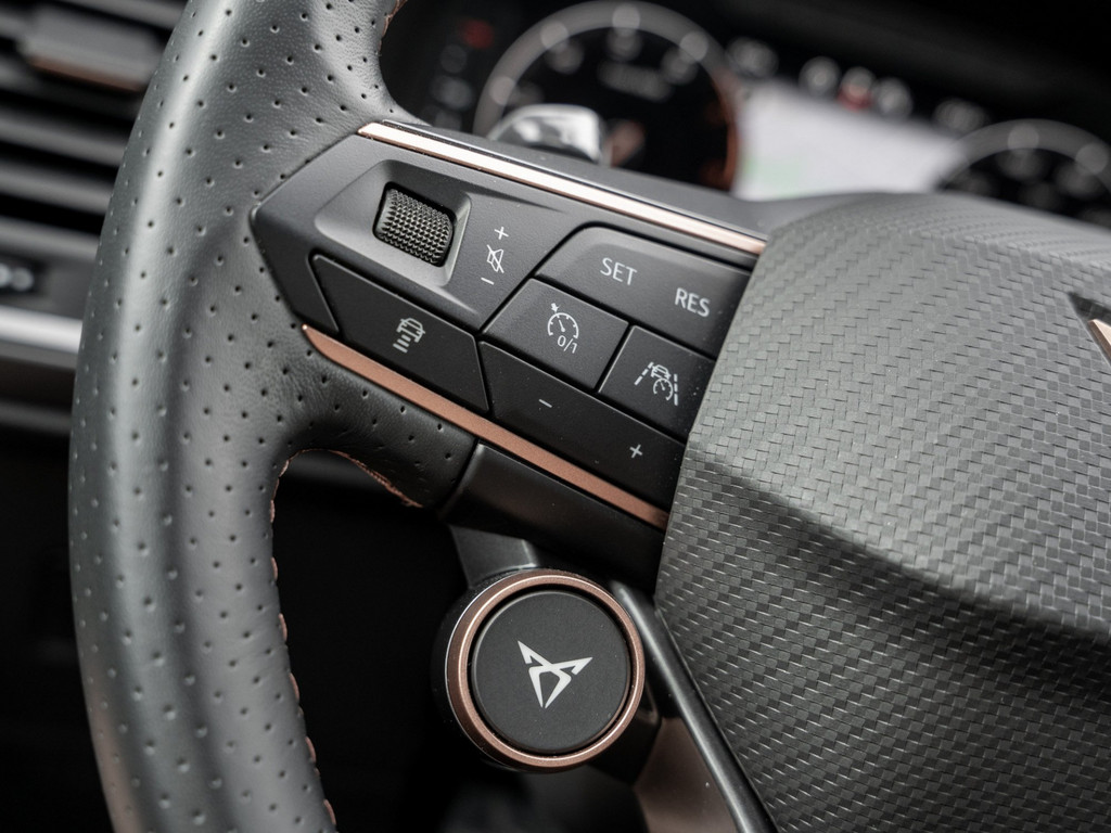 Bild 22 - ATECA 1.5 TSI DSG Kam. Navi Sportp. el.Heck 360
