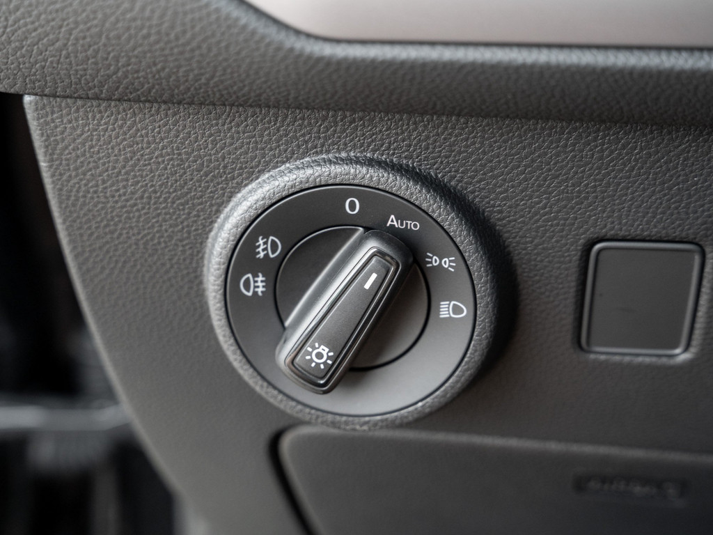 Bild 26 - ATECA FR 1.5 TSI DSG AHK Kam. Navi Pano Sportp.