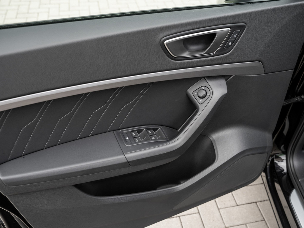 Bild 27 - ATECA FR 1.5 TSI DSG AHK Kam. Navi Pano Sportp.