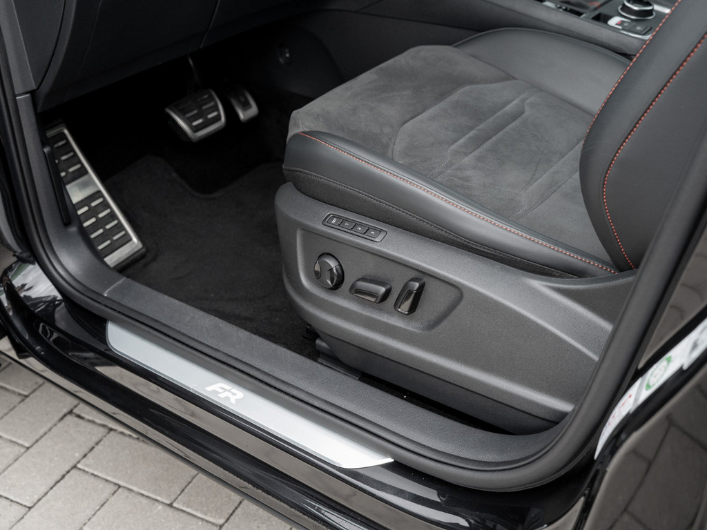 Bild 28 - ATECA FR 1.5 TSI DSG AHK Kam. Navi Pano Sportp.
