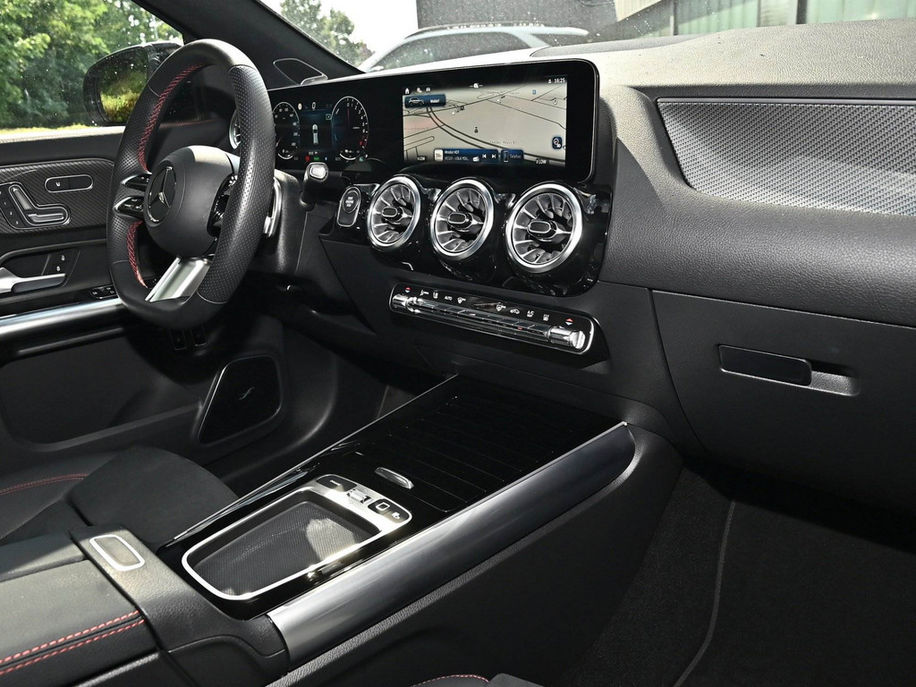 Bild 11 - GLA 250 e AMG Sport Premium