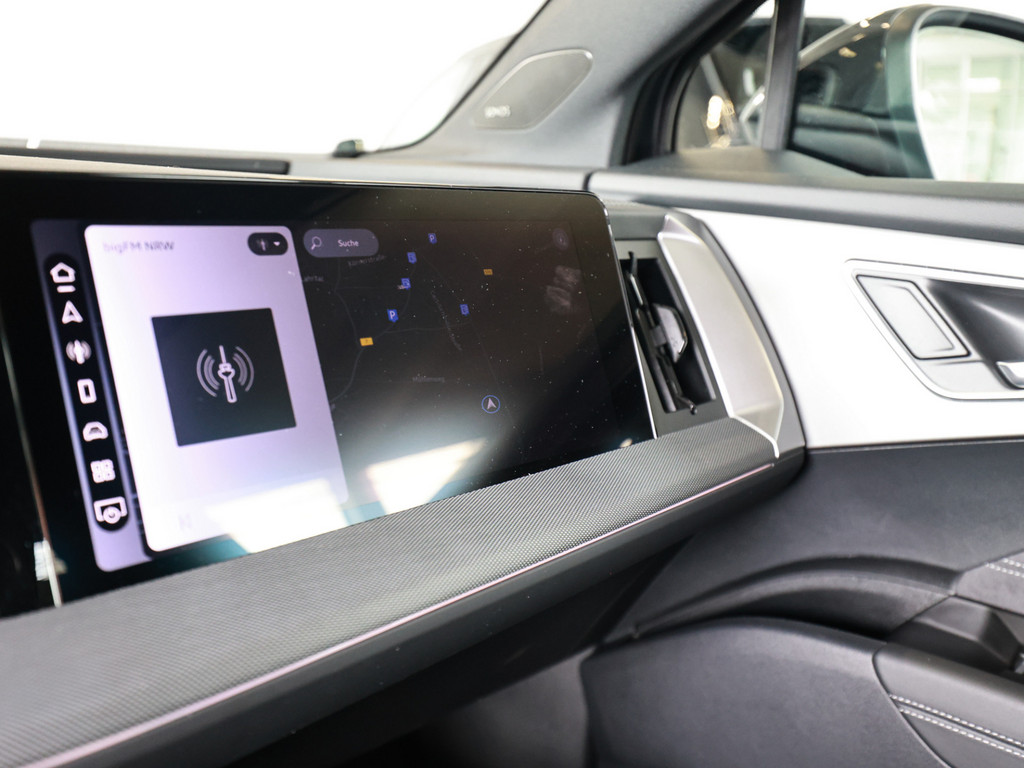 Bild 16 - Q4 Sportback e-tron quattro S Line Black HUD AHK Pano Tech plus