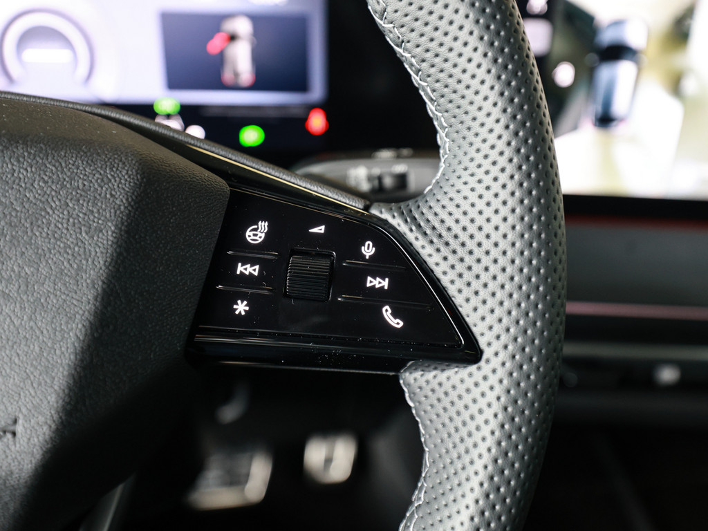 Bild 18 - Q4 Sportback e-tron quattro S Line Black HUD AHK Pano Tech plus