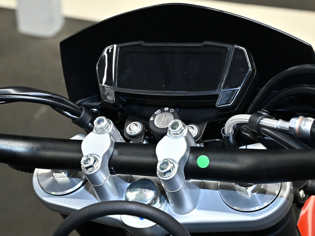Bild 6 - SX 125 E5 +