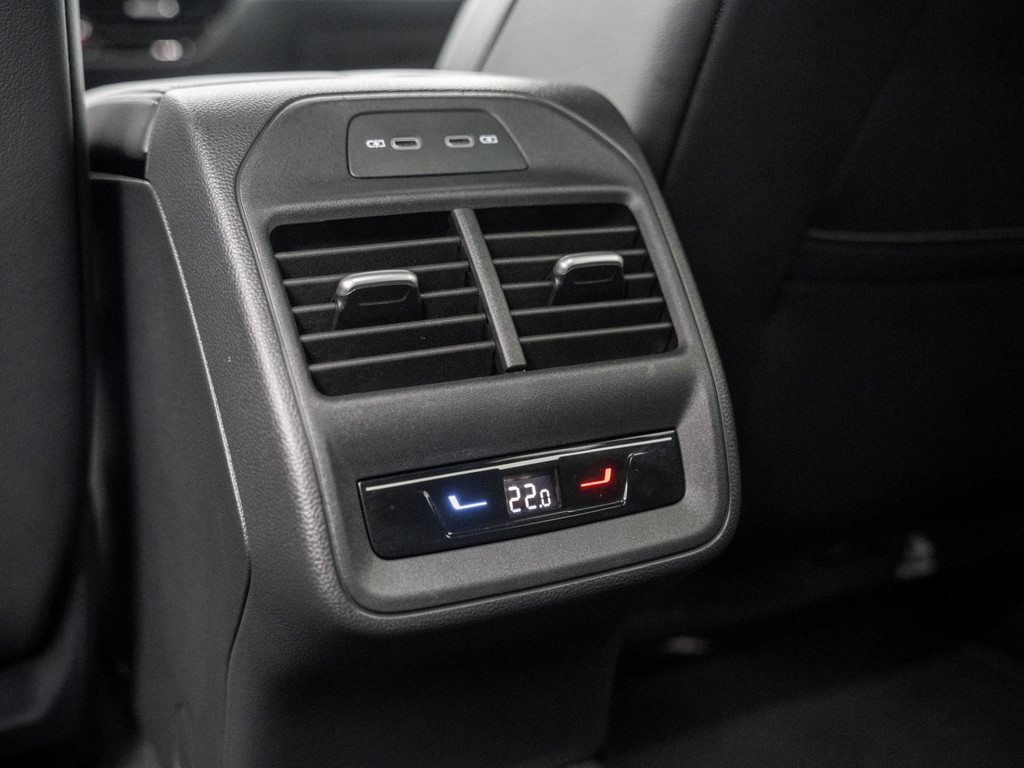 Bild 10 - Passat Business TDI DCC IQLight AHK Kam. Navi LM