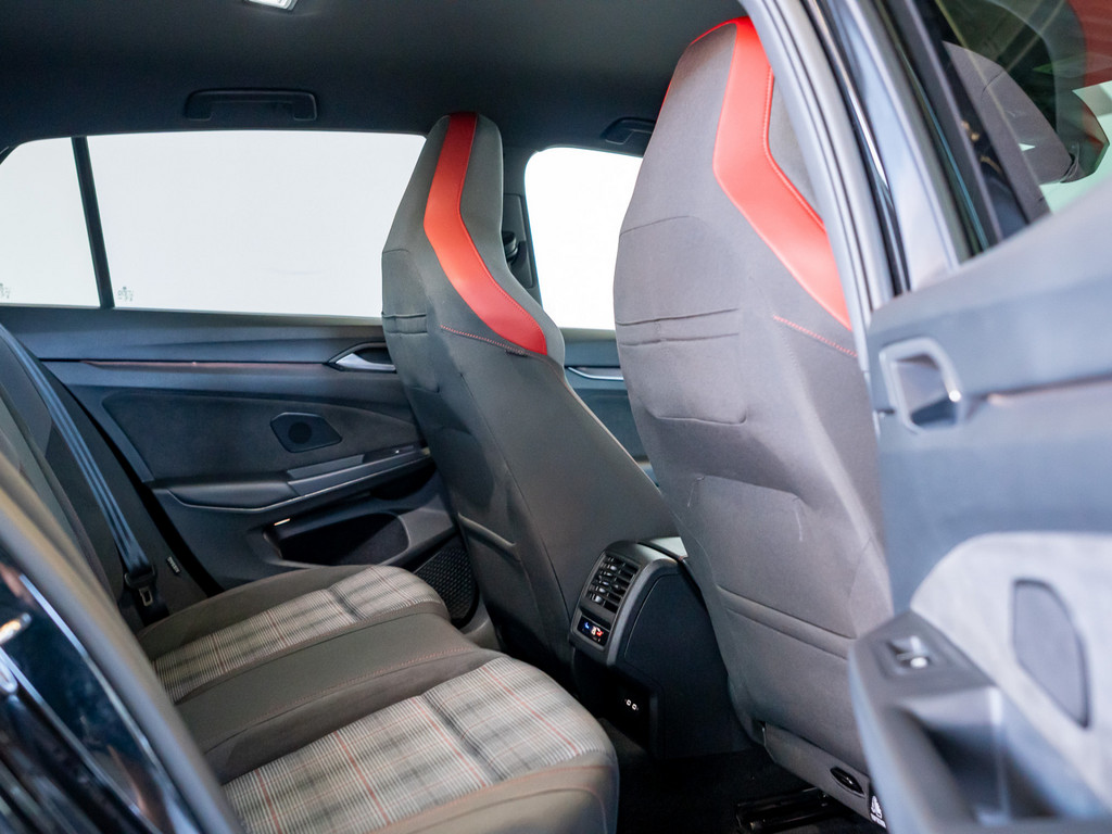 Bild 4 - Golf VIII 2.0 TSI DSG GTI