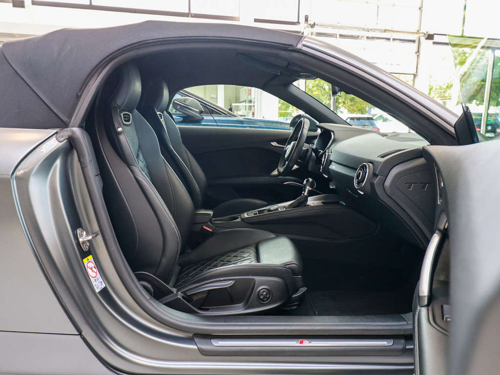 Bild 2 - TT Roadster 40 TFSI S tronic S Line