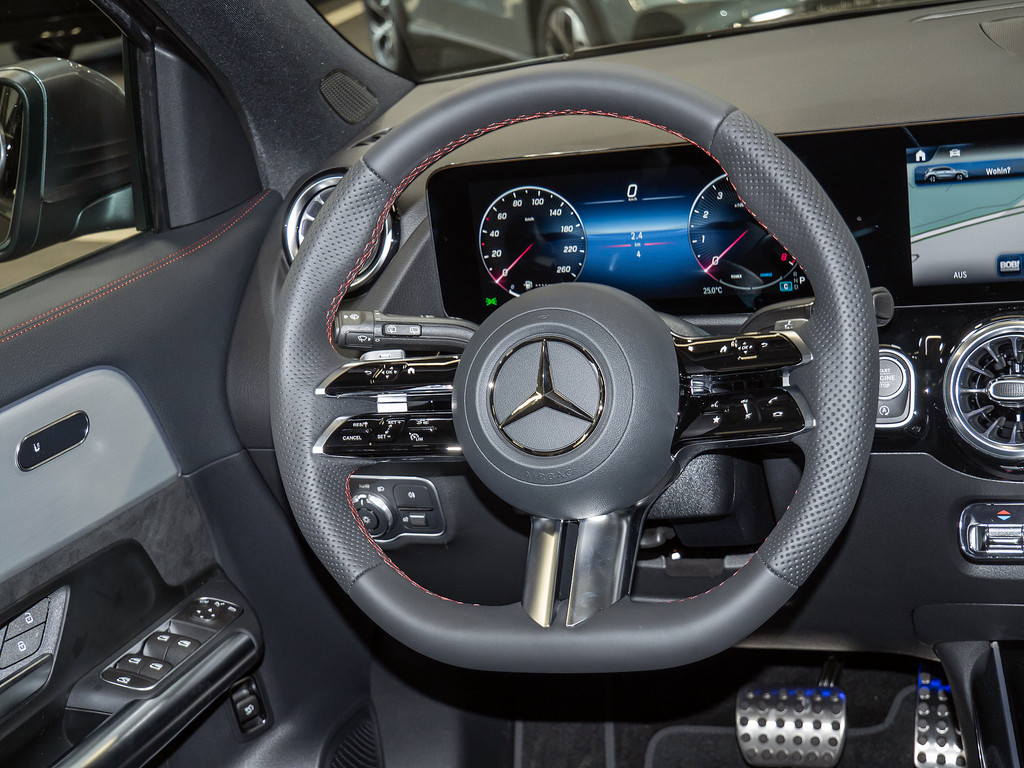 Bild 10 - GLA 180 AMG Line