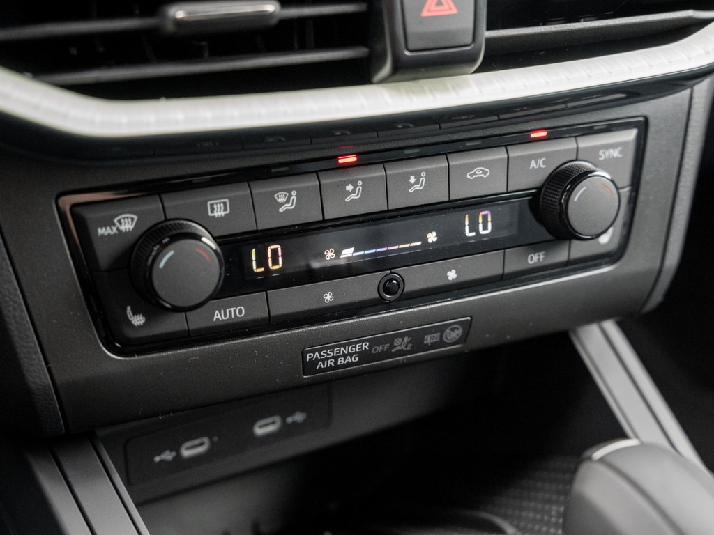Bild 17 - Arona 1.0 TSI 85 kW Style Navi Virtual ACC LED