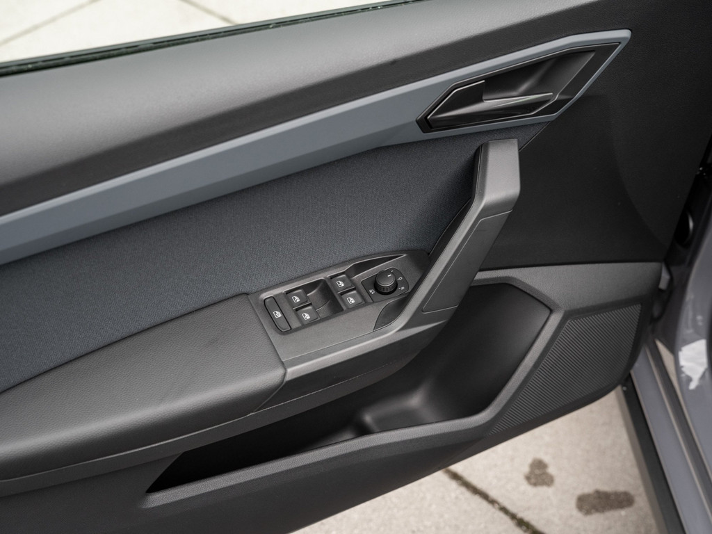 Bild 25 - Arona 1.0 TSI 85 kW Style Navi Virtual ACC LED