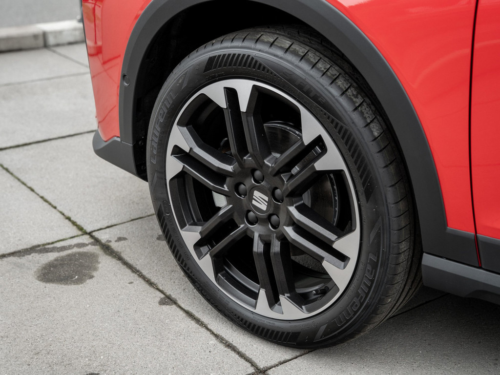 Bild 6 - Arona 1.0 TSI 85 kW FR Black Edition Kam. Navi