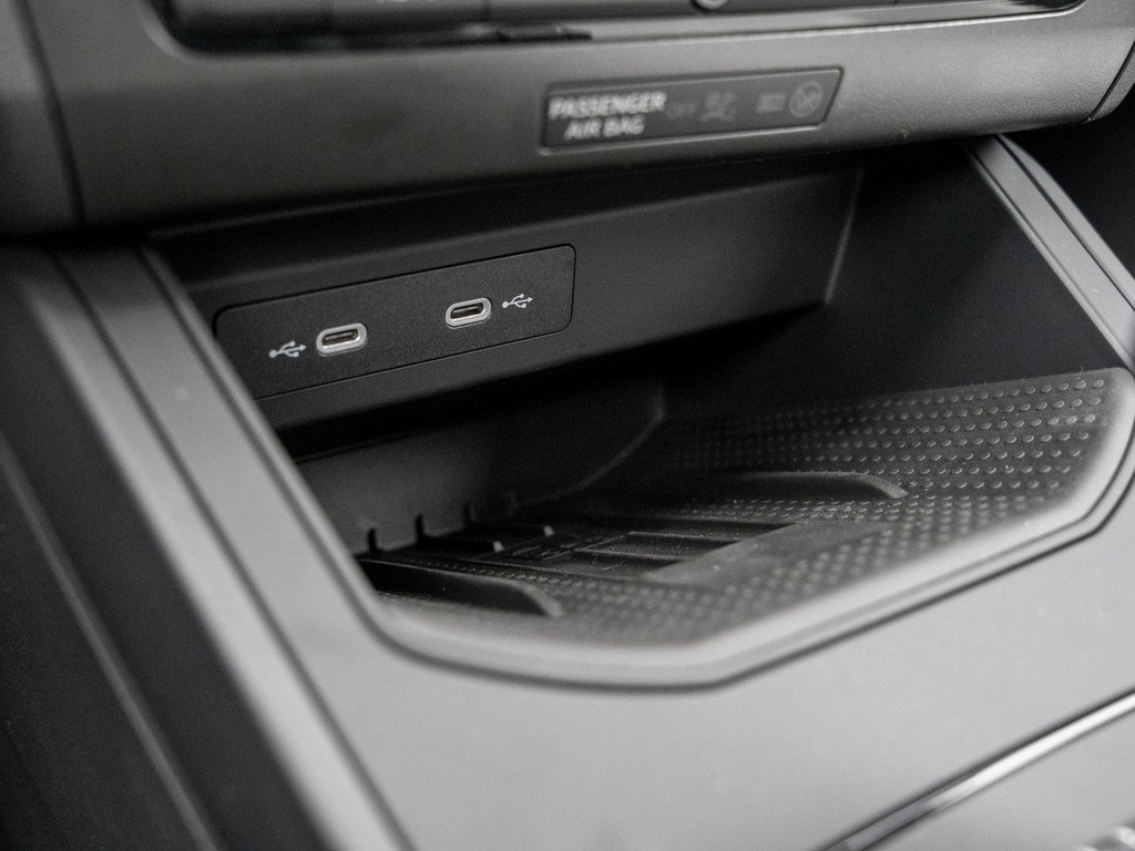 Bild 18 - Arona 1.0 TSI 85 kW FR Black Edition Kam. Navi