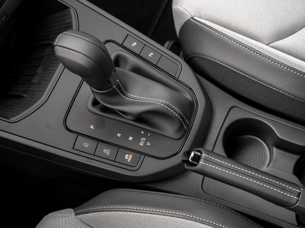 Bild 19 - Arona 1.0 TSI 85 kW FR Black Edition Kam. Navi