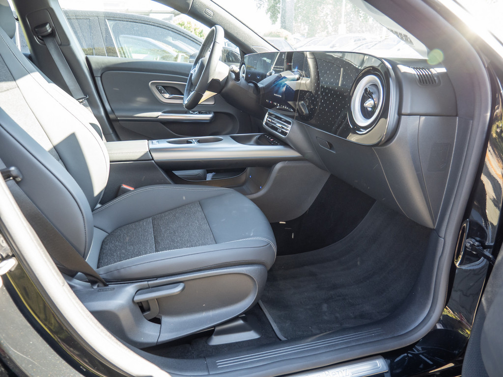 Bild 4 - CLA 250 + Progressive Advanced +