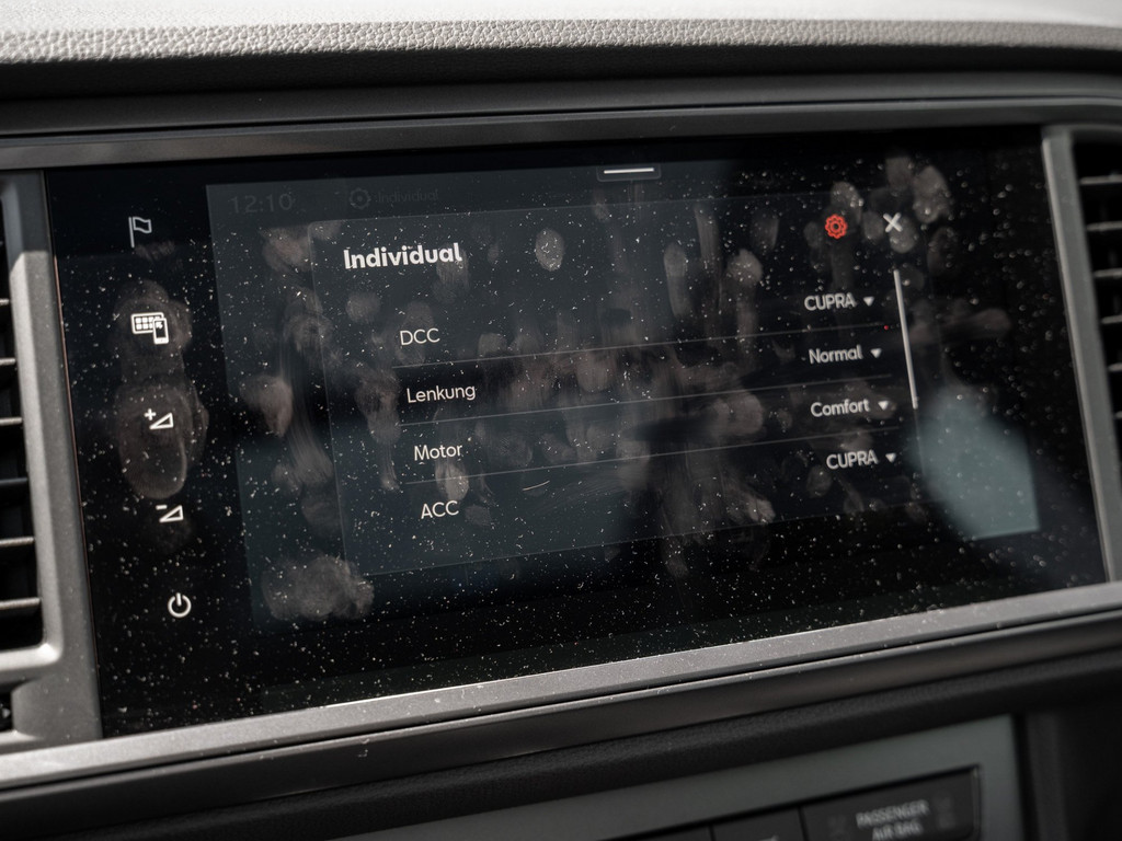 Bild 18 - Ateca 2.0 TSI 4Drive VZ DCC AHK Kam. Navi 360 LM