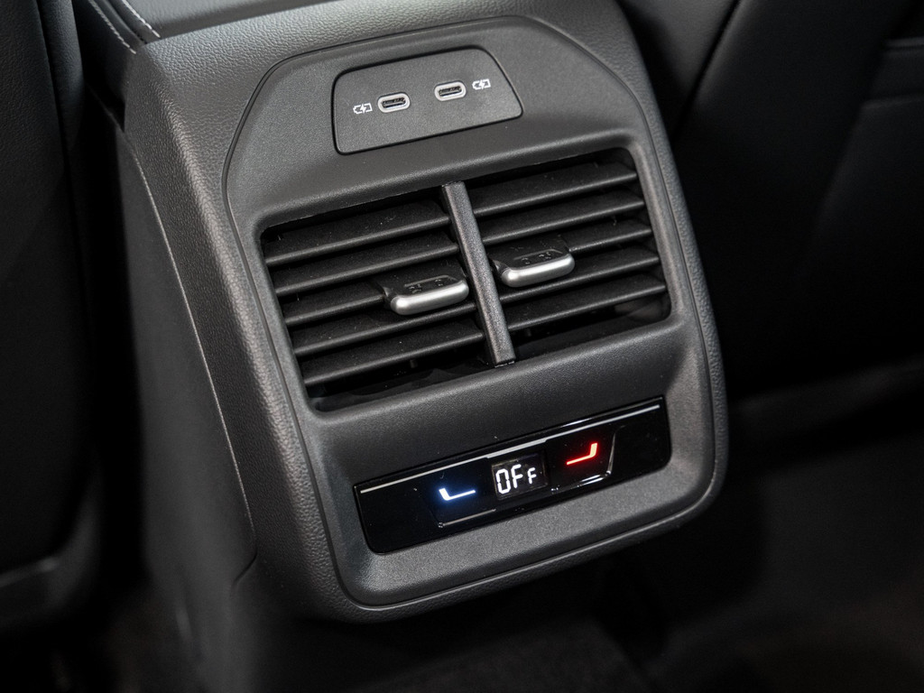 Bild 10 - Passat R-Line 2.0 l TDI DSG Pano R-Line IQLight