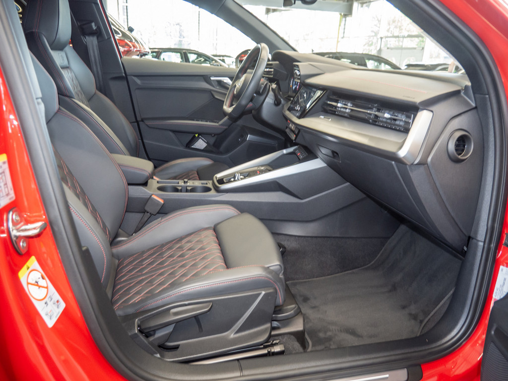 Bild 2 - A3 Sportback 30 TFSI S tronic S Line