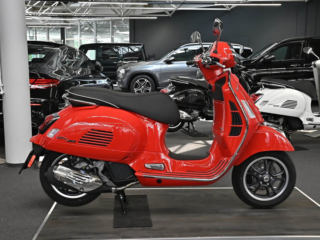 Bild 3 - GTS Super 125 E5 + MY26