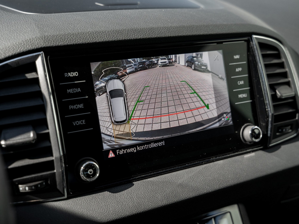 Bild 15 - KAROQ STYLE 1.5 TSI DSG AHK Kam. Navi Virtual LM