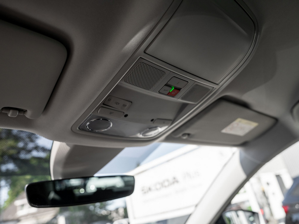 Bild 24 - KAROQ STYLE 1.5 TSI DSG AHK Kam. Navi Virtual LM