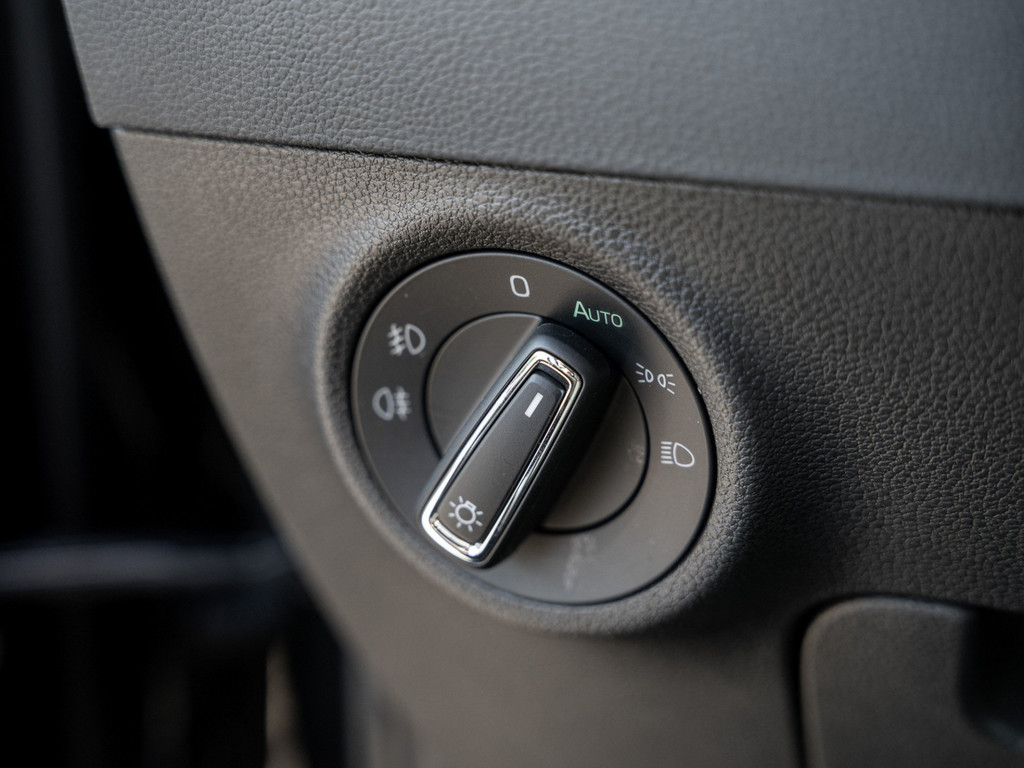 Bild 30 - KAROQ STYLE 1.5 TSI DSG AHK Kam. Navi Virtual LM