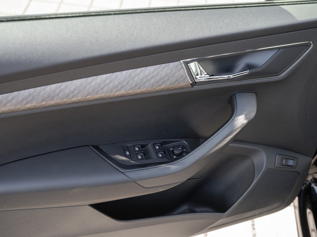 Bild 31 - KAROQ STYLE 1.5 TSI DSG AHK Kam. Navi Virtual LM
