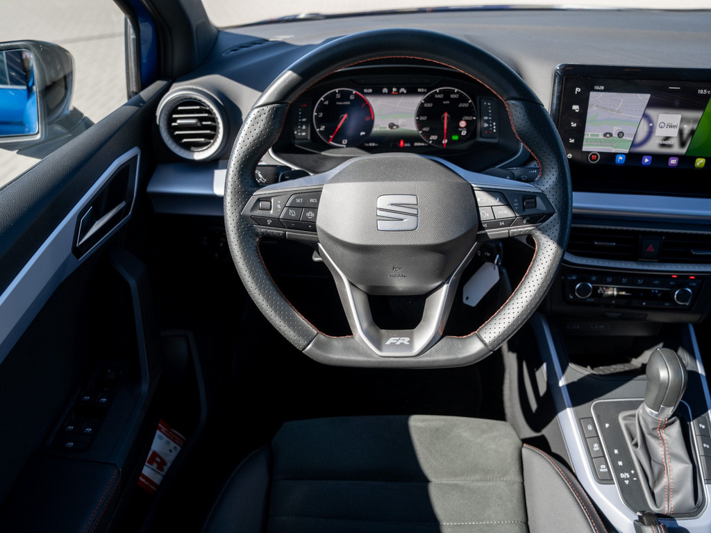 Bild 10 - ARONA FR 1.0 TSI DSG Kam. Navi Virtual ACC LED