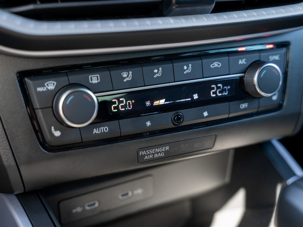 Bild 16 - ARONA FR 1.0 TSI DSG Kam. Navi Virtual ACC LED