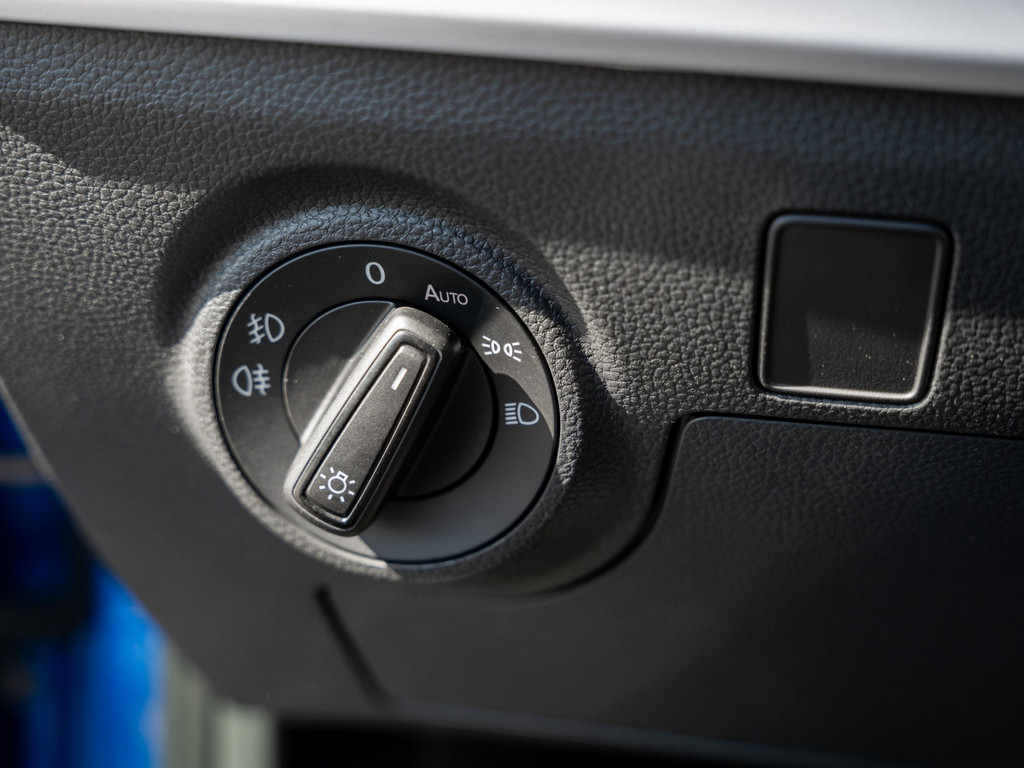 Bild 23 - ARONA FR 1.0 TSI DSG Kam. Navi Virtual ACC LED