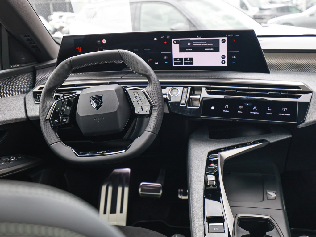 Bild 8 - 3008 GT HYBRID 145 e-DSC6