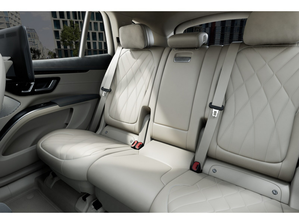 Bild 11 - EQS 580 4M SUV AMG Sport Premium + Hyperscreen