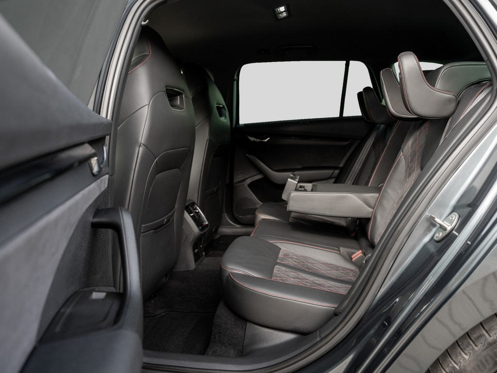 Bild 10 - OCTAVIA C. RS 2.0 TDI DSG 4X4 DCC Kam. ACC HUD