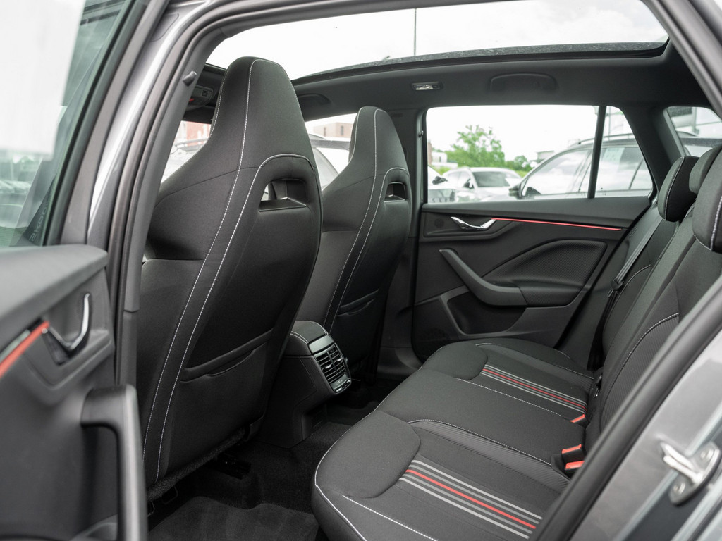 Bild 10 - Kamiq Monte Carlo 1.0 TSI DSG Pano AHK Navi ACC