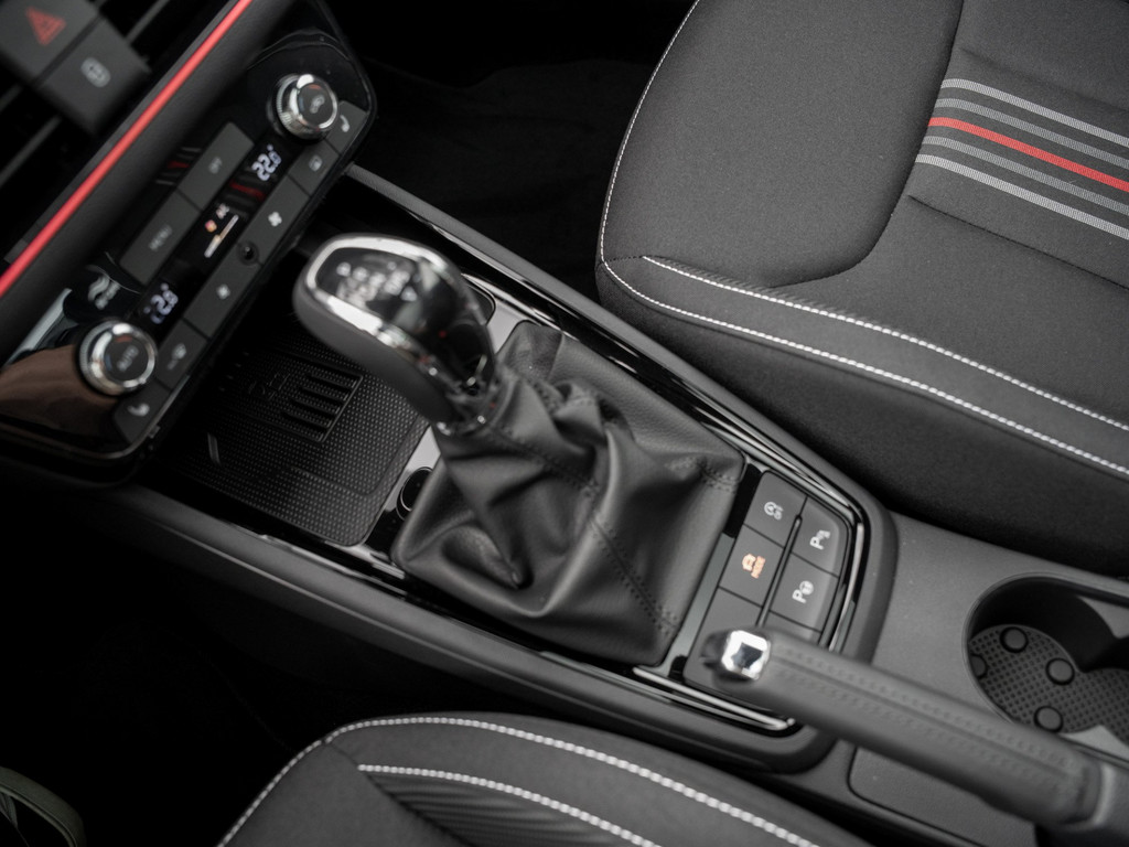 Bild 22 - Kamiq Monte Carlo 1.0 TSI DSG Pano AHK Navi ACC