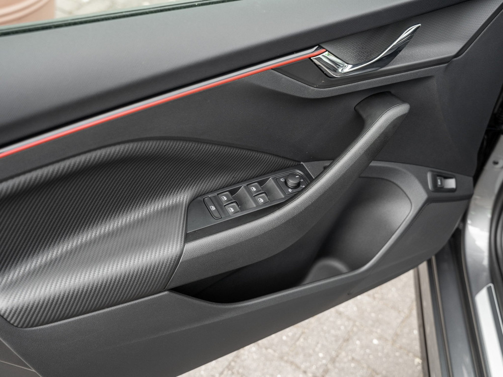 Bild 29 - Kamiq Monte Carlo 1.5 TSI DSG Pano AHK Navi ACC