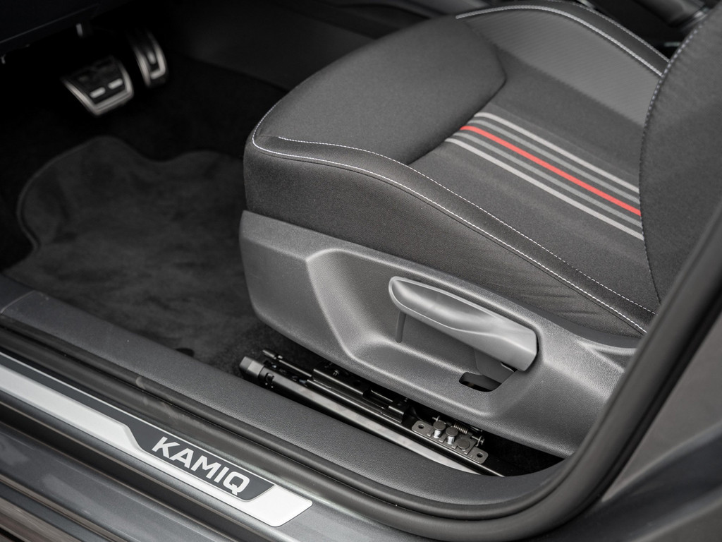 Bild 30 - Kamiq Monte Carlo 1.5 TSI DSG Pano AHK Navi ACC
