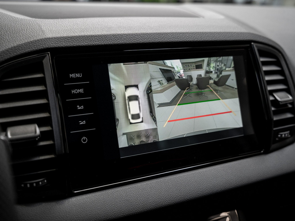 Bild 18 - Karoq Spotline 2.0 TSI DSG 4x4 DCC AHK Kam. Navi