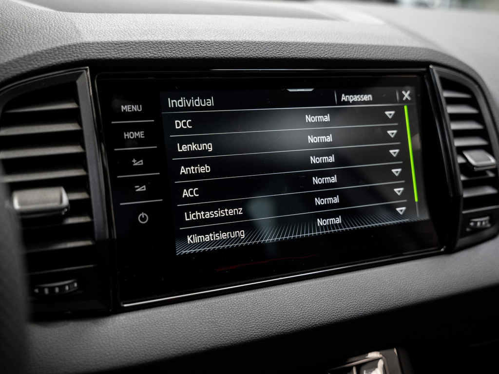 Bild 21 - Karoq Spotline 2.0 TSI DSG 4x4 DCC AHK Kam. Navi