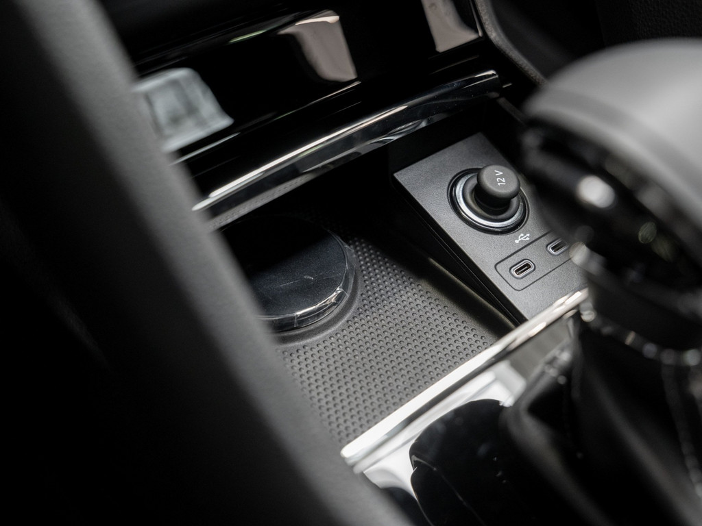 Bild 24 - Karoq Spotline 2.0 TSI DSG 4x4 DCC AHK Kam. Navi
