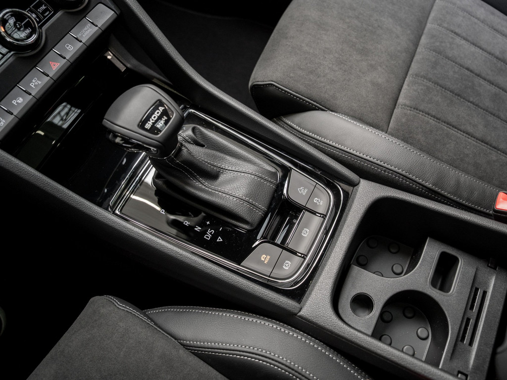 Bild 25 - Karoq Spotline 2.0 TSI DSG 4x4 DCC AHK Kam. Navi